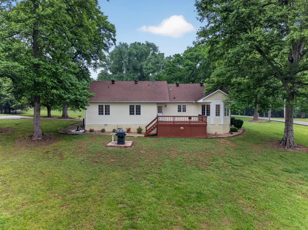 85 Boone Drive Cadiz KY 42211