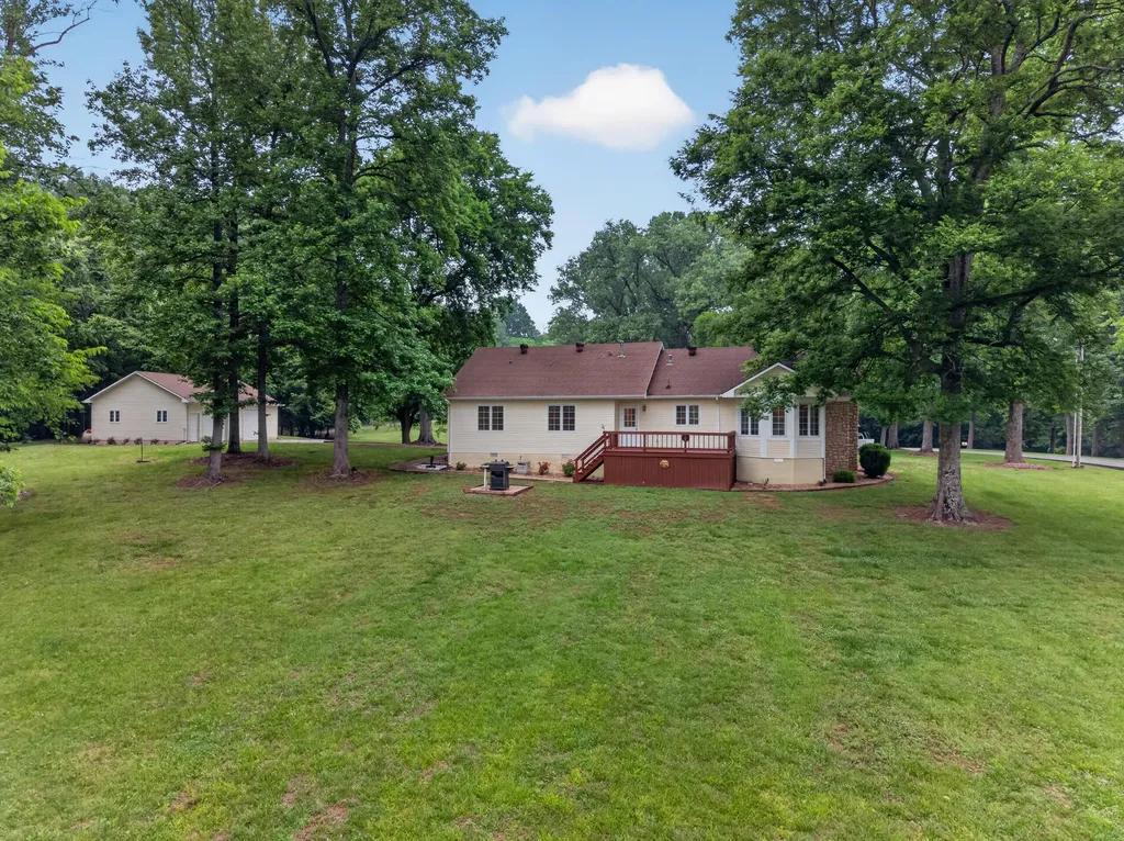 85 Boone Drive Cadiz KY 42211