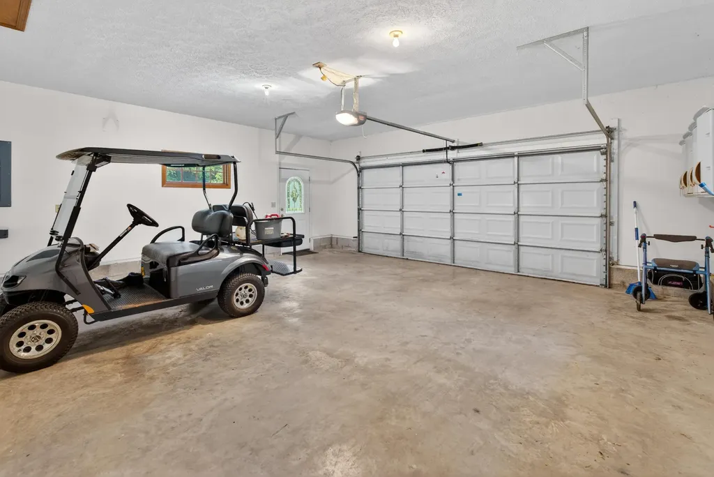 85 Boone Drive Cadiz KY 42211