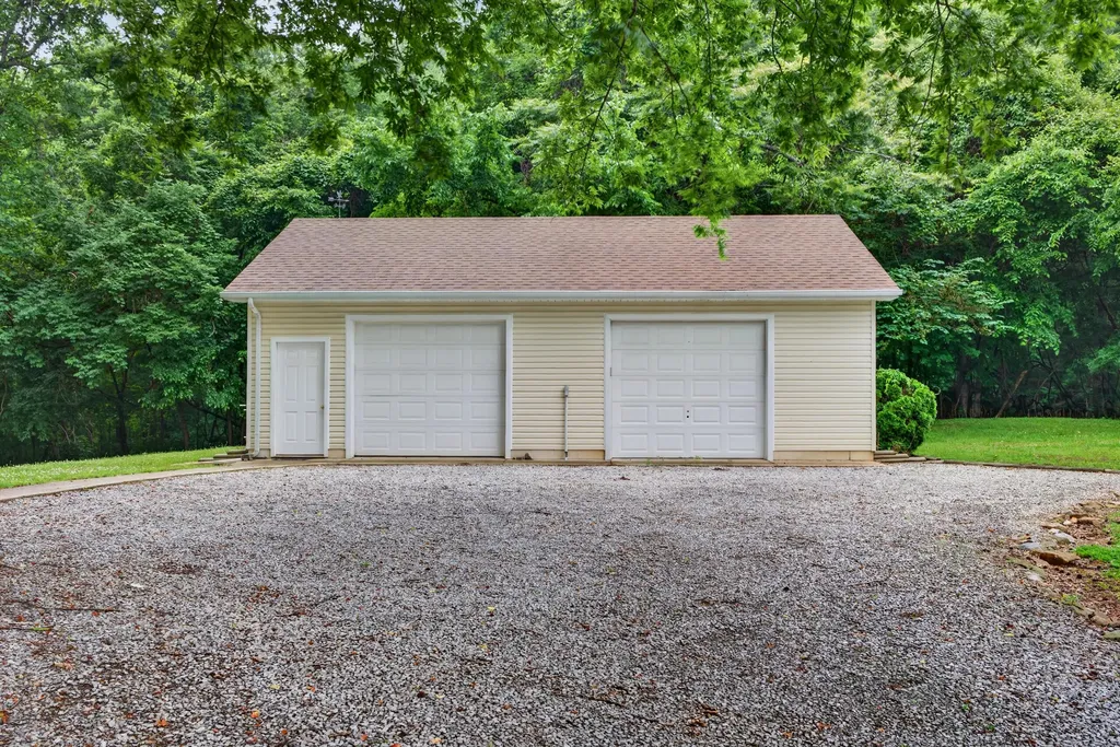 85 Boone Drive Cadiz KY 42211