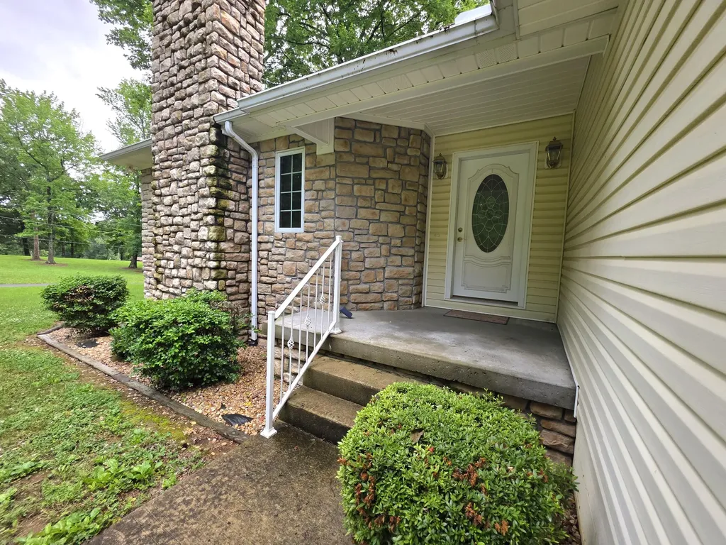 85 Boone Drive Cadiz KY 42211