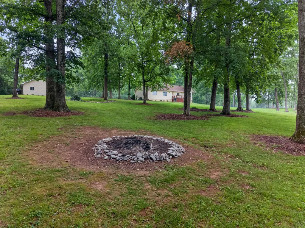 85 Boone Drive Cadiz KY 42211