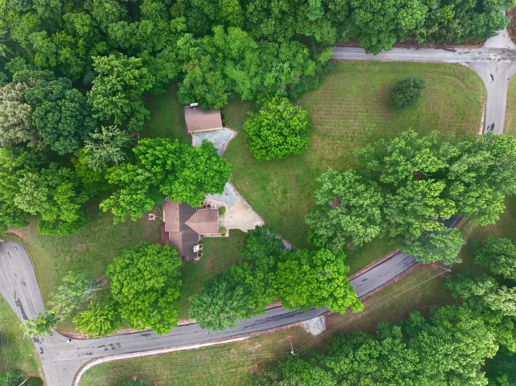 85 Boone Drive Cadiz KY 42211
