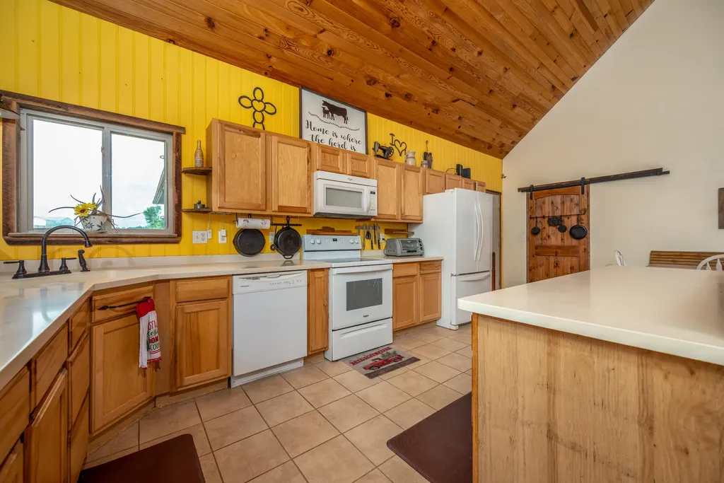 575 Ellington Loop Road Morehead KY 40351
