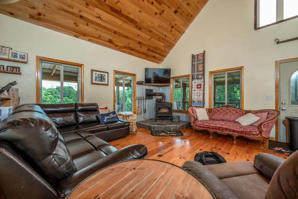 575 Ellington Loop Road Morehead KY 40351