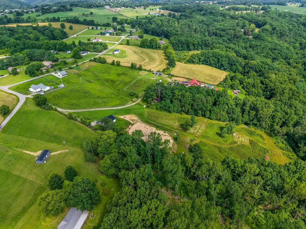 575 Ellington Loop Road Morehead KY 40351