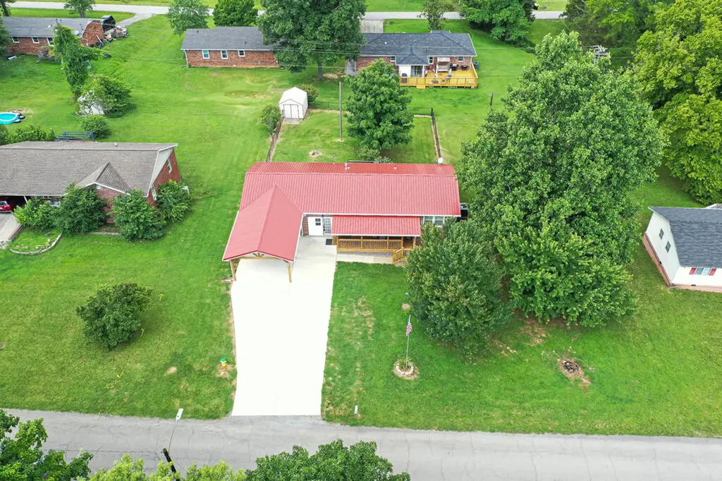 145 Wharton Road Cadiz KY 42211