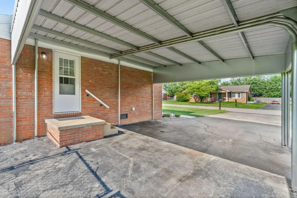 701 Mill Green Court Hopkinsville KY 42240
