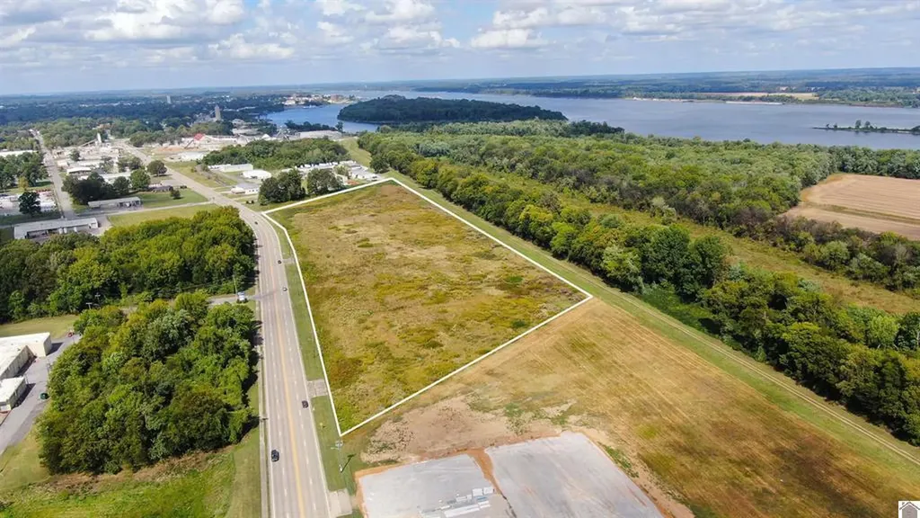 3020 Wayne Sullivan Drive Paducah KY 42003