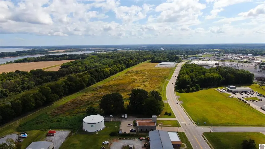 3020 Wayne Sullivan Drive Paducah KY 42003
