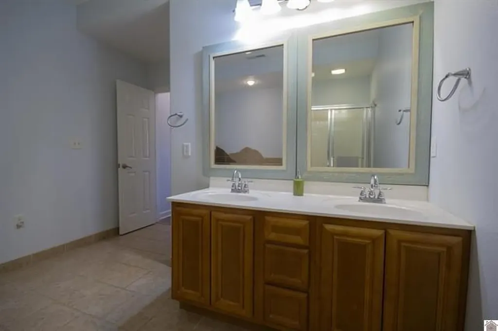2622 Legends Drive Paducah KY 42001