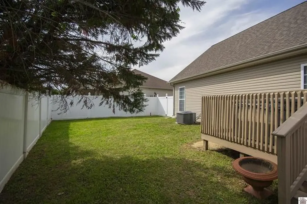2622 Legends Drive Paducah KY 42001