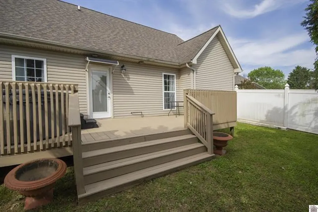 2622 Legends Drive Paducah KY 42001