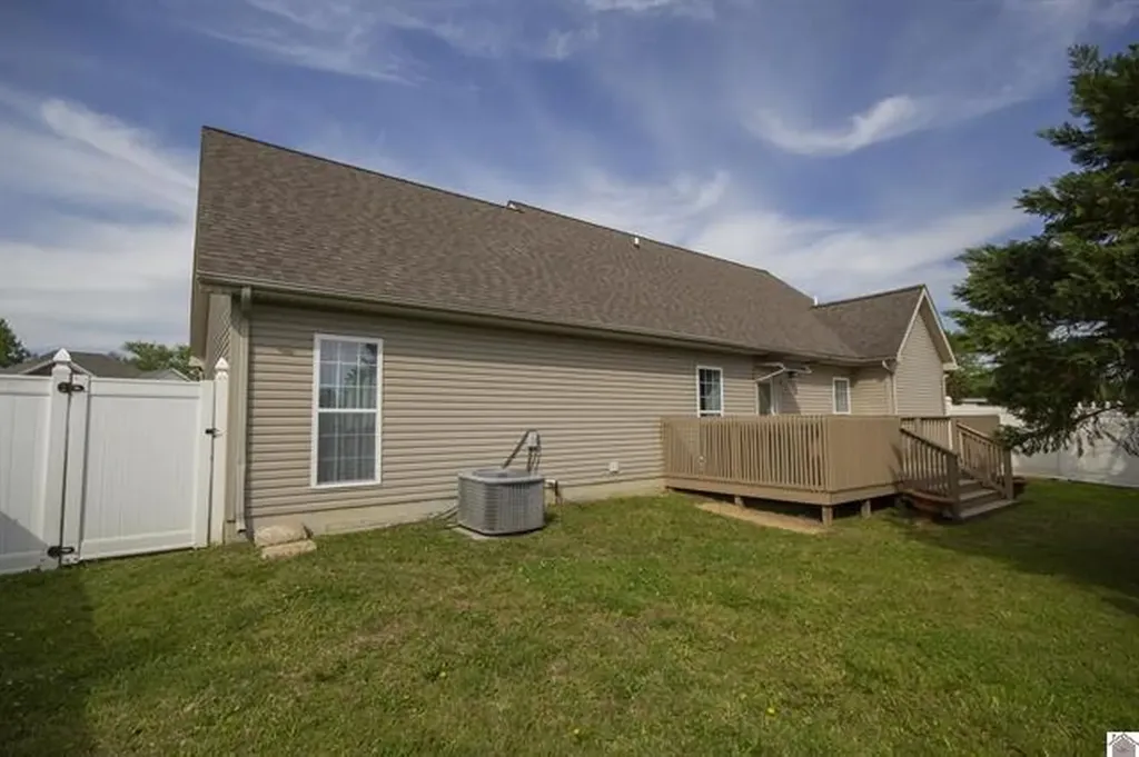 2622 Legends Drive Paducah KY 42001