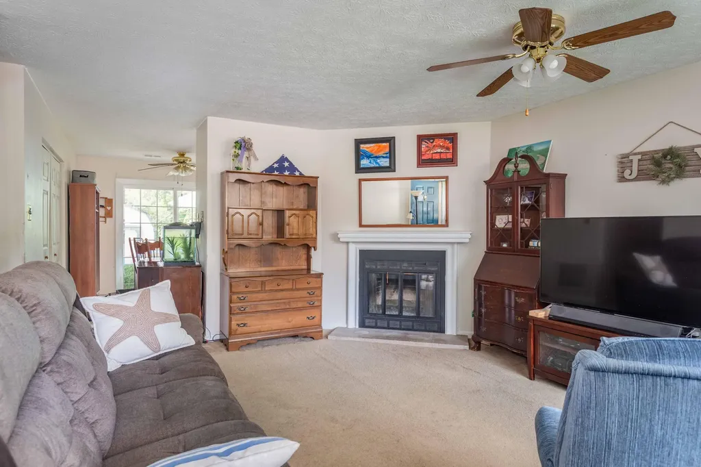 3473 Featheridge Drive Lexington KY 40515