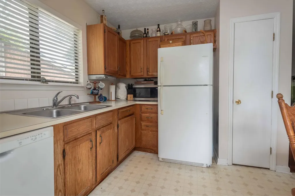 3473 Featheridge Drive Lexington KY 40515