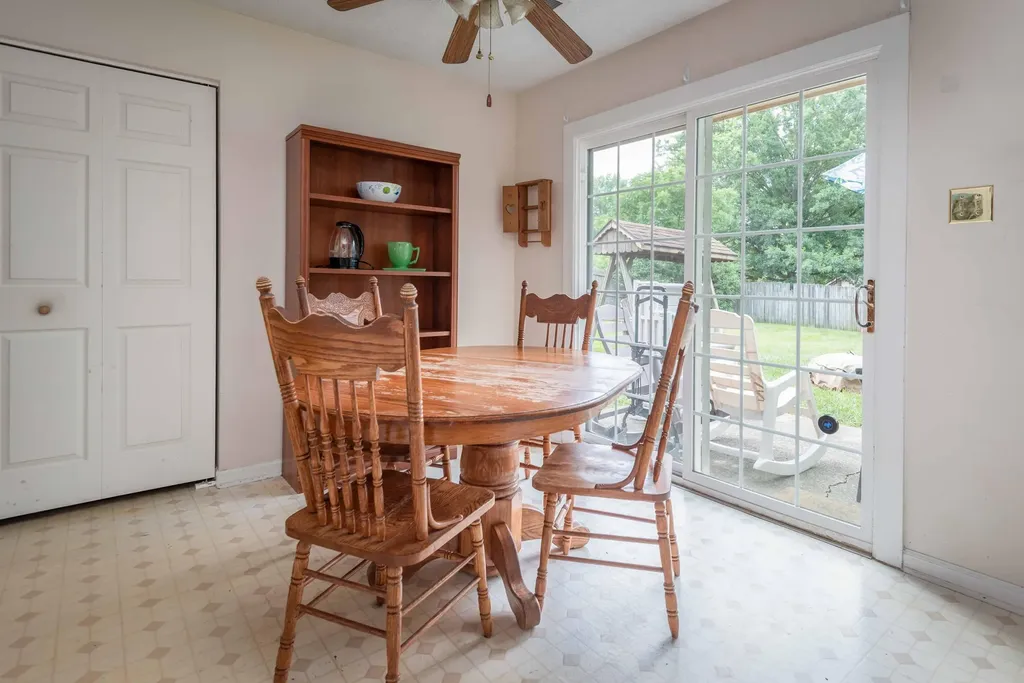 3473 Featheridge Drive Lexington KY 40515