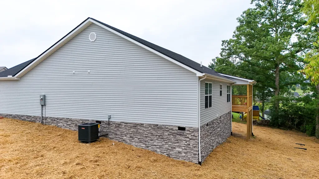 132 Sterlyn Drive London KY 40744