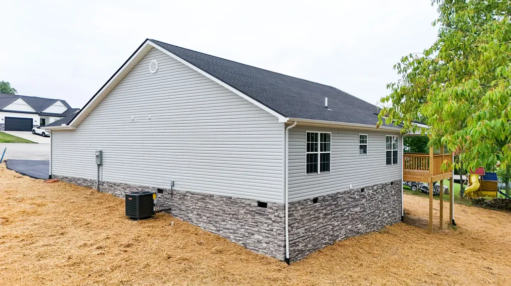 132 Sterlyn Drive London KY 40744