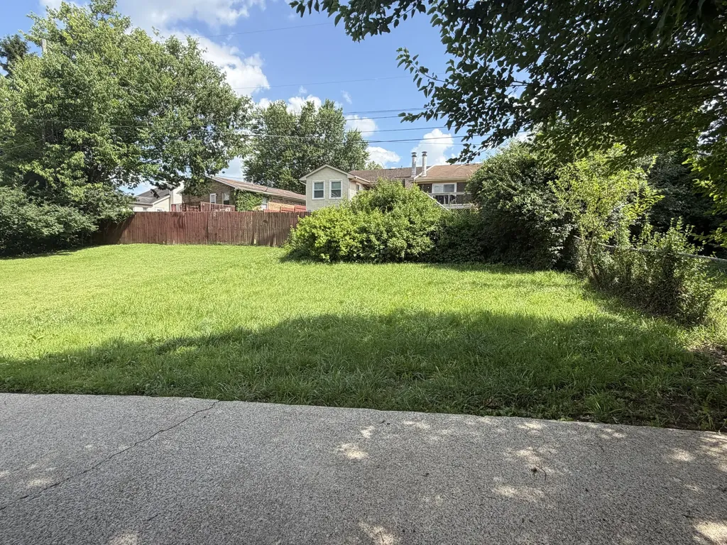3230 Aqueduct Drive Lexington KY 40517
