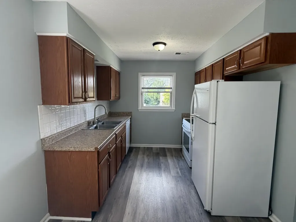 3230 Aqueduct Drive Lexington KY 40517