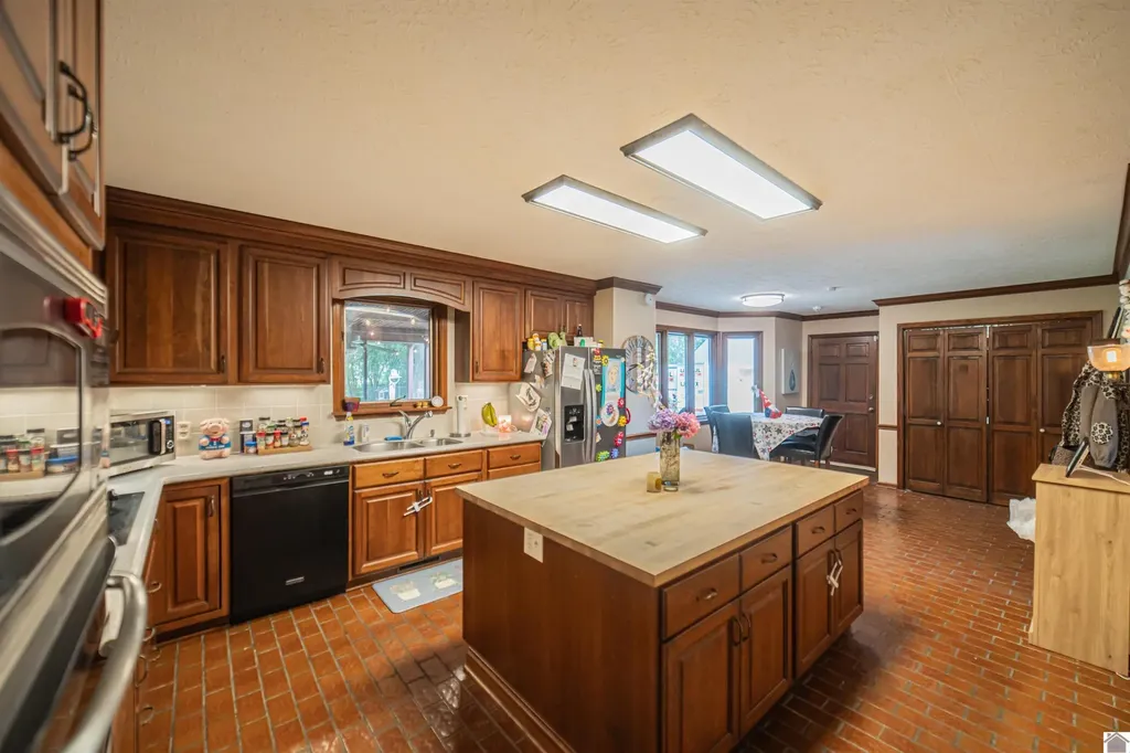 1274 Hedge Lane Paducah KY 42001