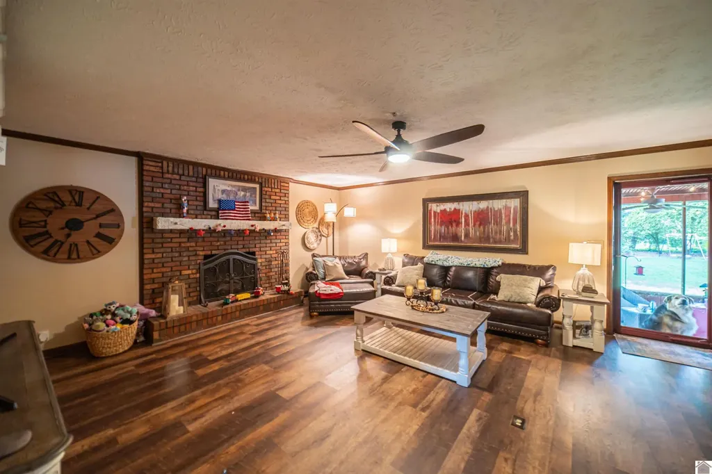 1274 Hedge Lane Paducah KY 42001
