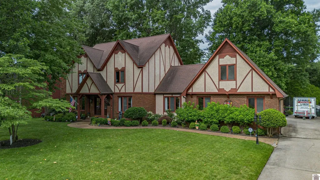 1274 Hedge Lane Paducah KY 42001