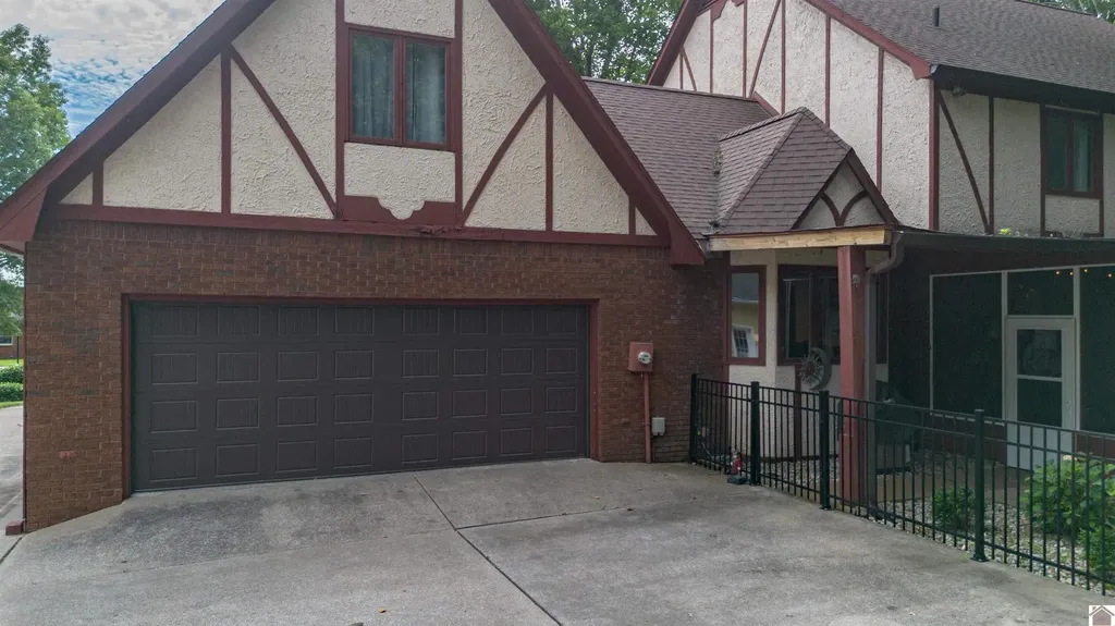 1274 Hedge Lane Paducah KY 42001