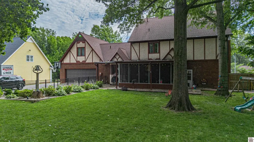 1274 Hedge Lane Paducah KY 42001