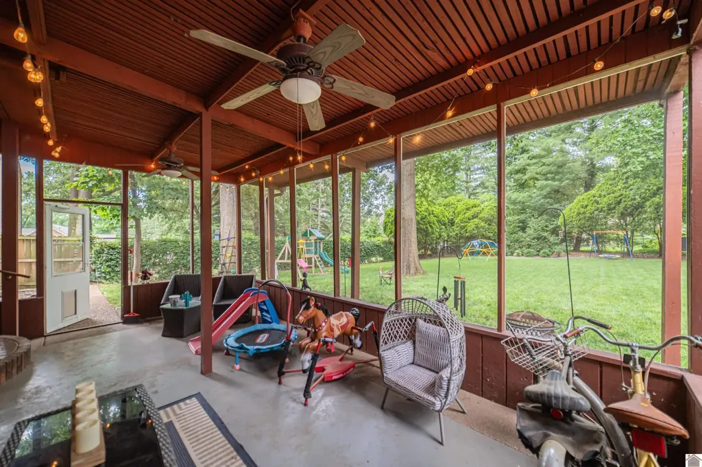 1274 Hedge Lane Paducah KY 42001