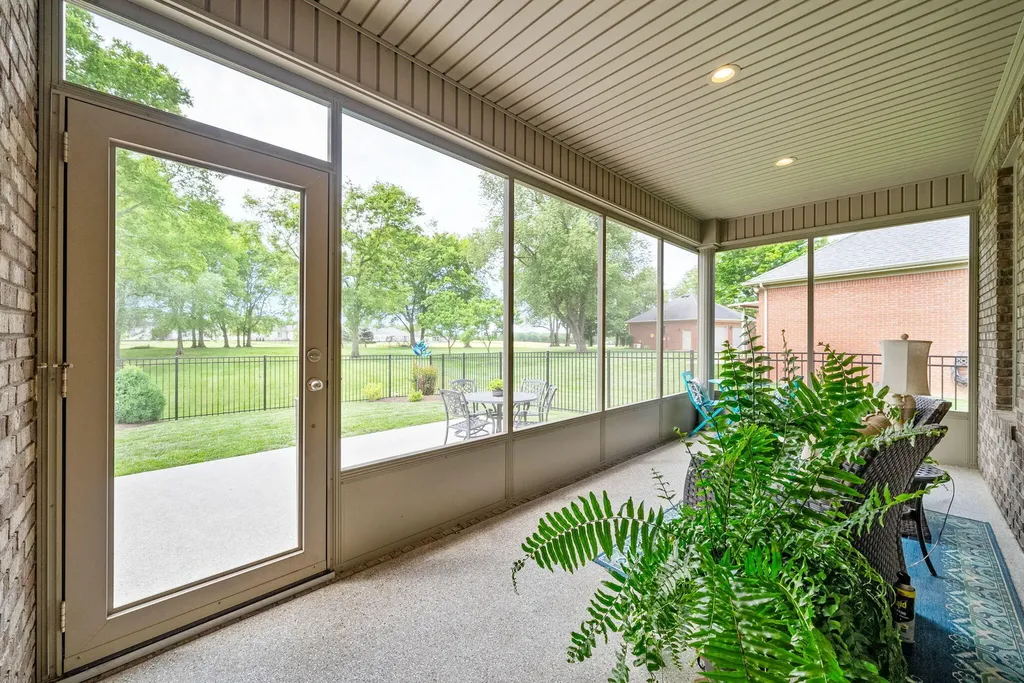 111 Sherinton Place Hopkinsville KY 42240