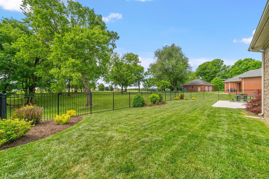 111 Sherinton Place Hopkinsville KY 42240
