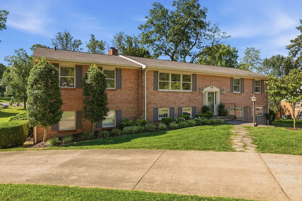 4328 Harts Court Paducah KY 42001