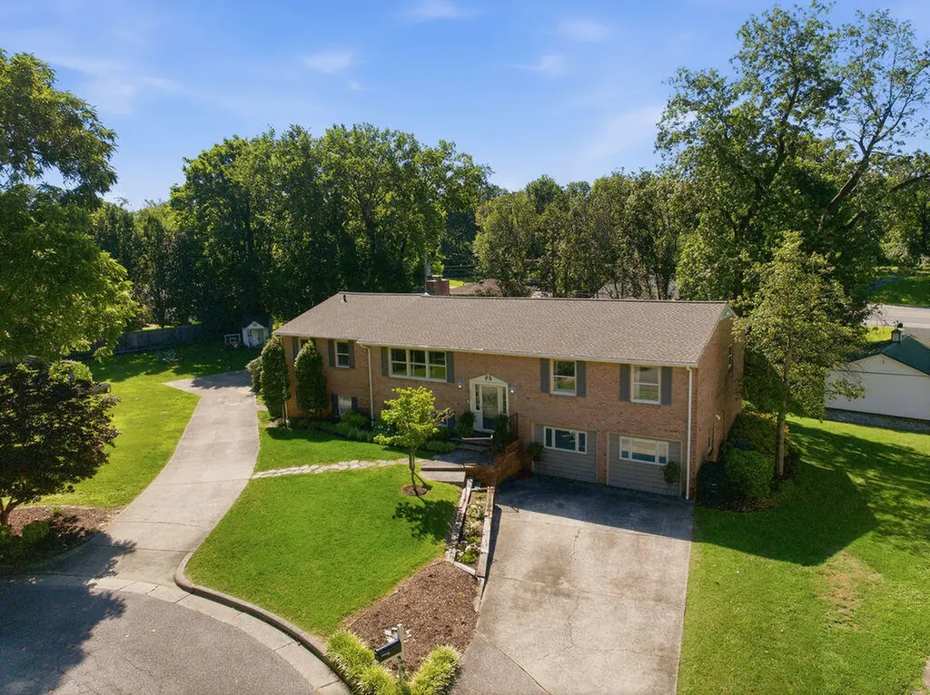 4328 Harts Court Paducah KY 42001