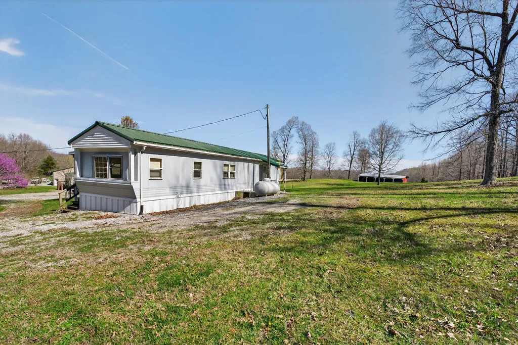 2526 Axel Creek Road Salem KY 42078