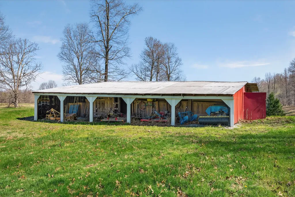 2526 Axel Creek Road Salem KY 42078