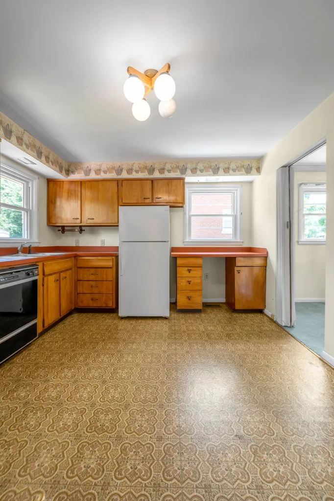 209 E Lowry Lane Lexington KY 40503