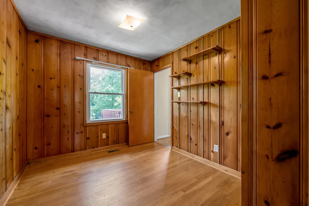 209 E Lowry Lane Lexington KY 40503