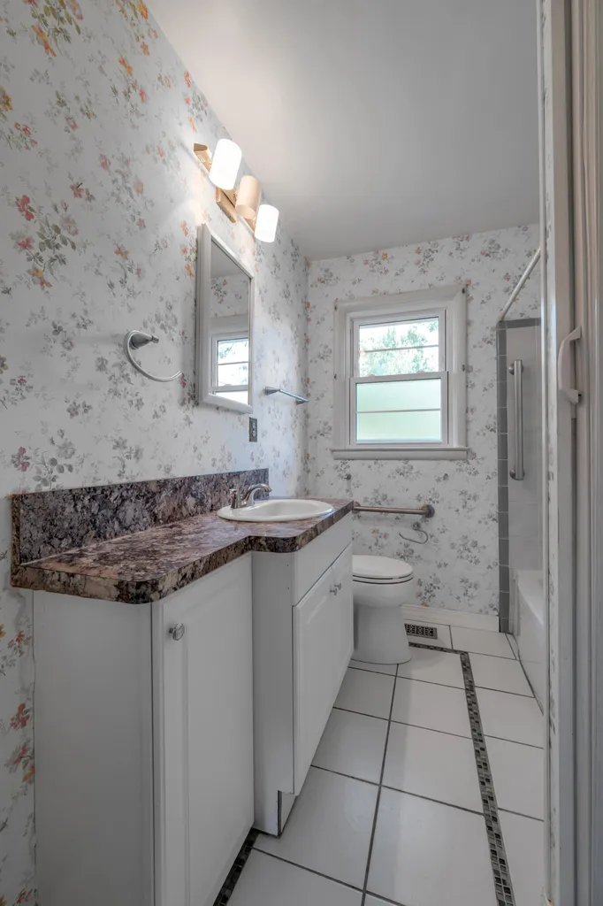 209 E Lowry Lane Lexington KY 40503