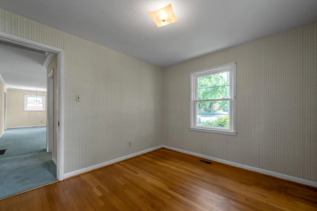 209 E Lowry Lane Lexington KY 40503