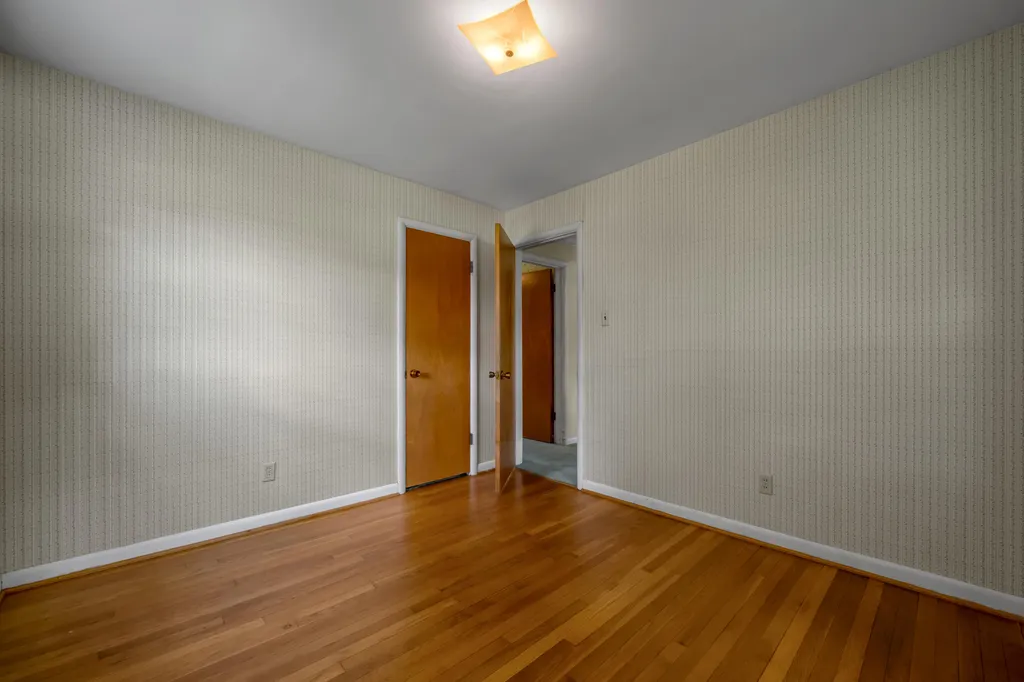 209 E Lowry Lane Lexington KY 40503