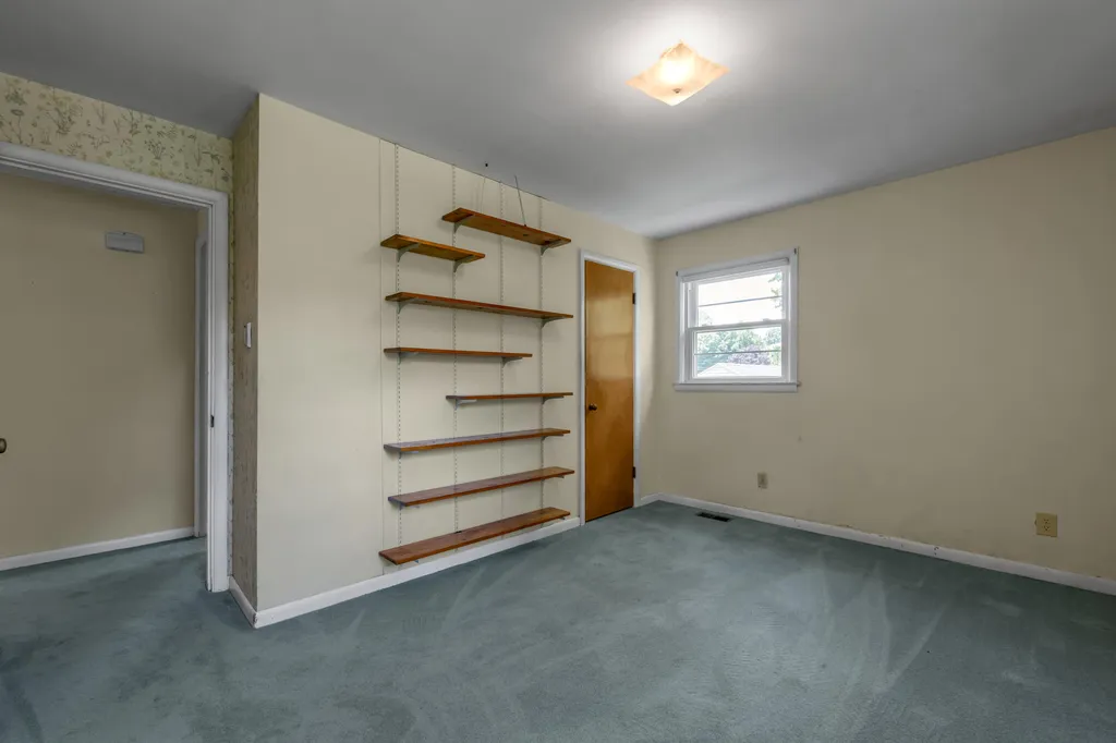 209 E Lowry Lane Lexington KY 40503