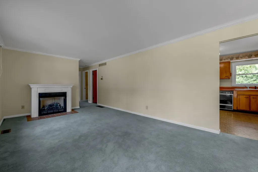 209 E Lowry Lane Lexington KY 40503
