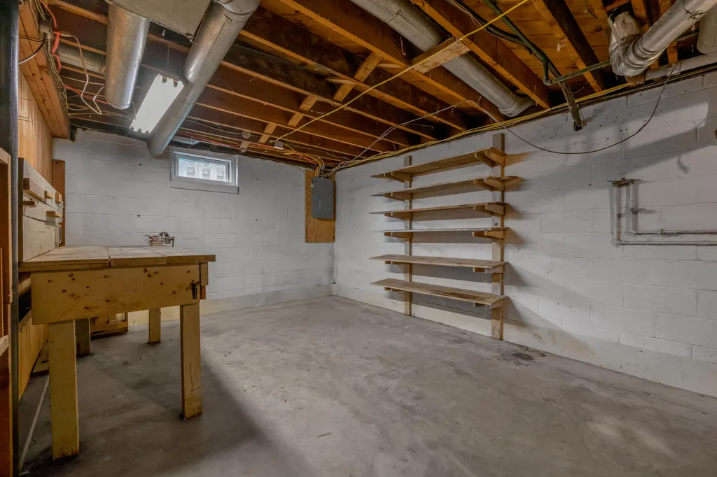 209 E Lowry Lane Lexington KY 40503