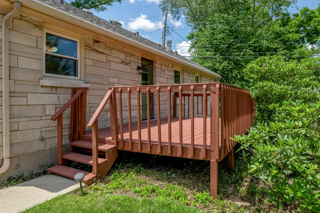 209 E Lowry Lane Lexington KY 40503