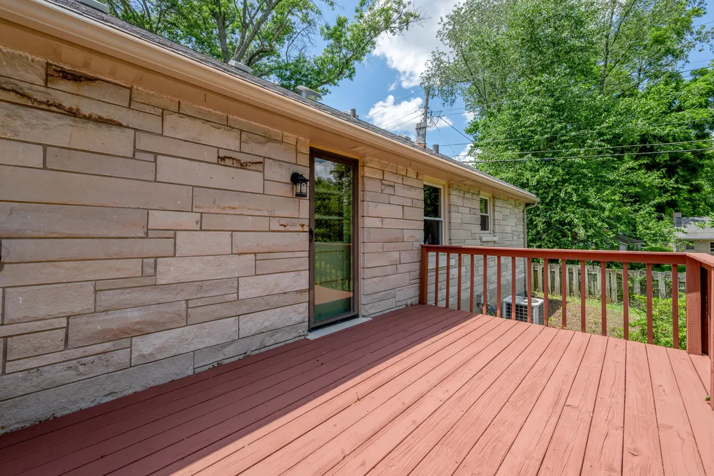 209 E Lowry Lane Lexington KY 40503
