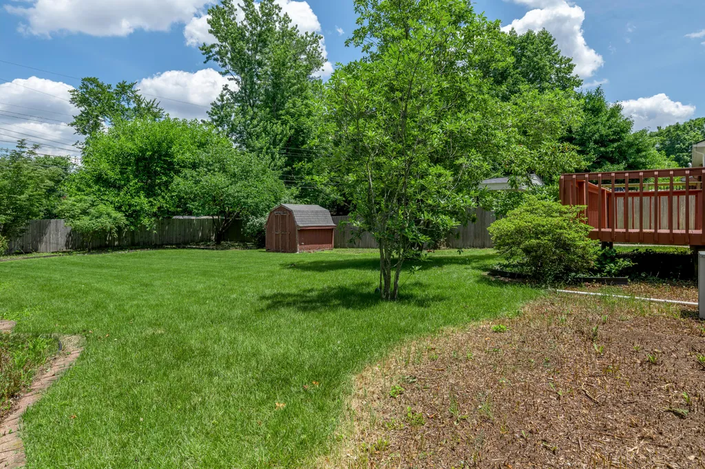 209 E Lowry Lane Lexington KY 40503