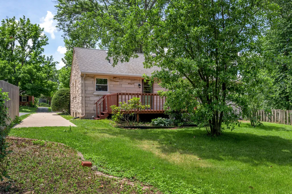 209 E Lowry Lane Lexington KY 40503