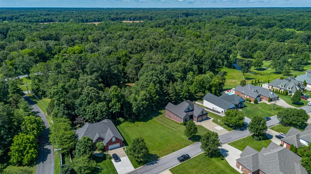 255 Forest Ridge Cove Paducah KY 42003